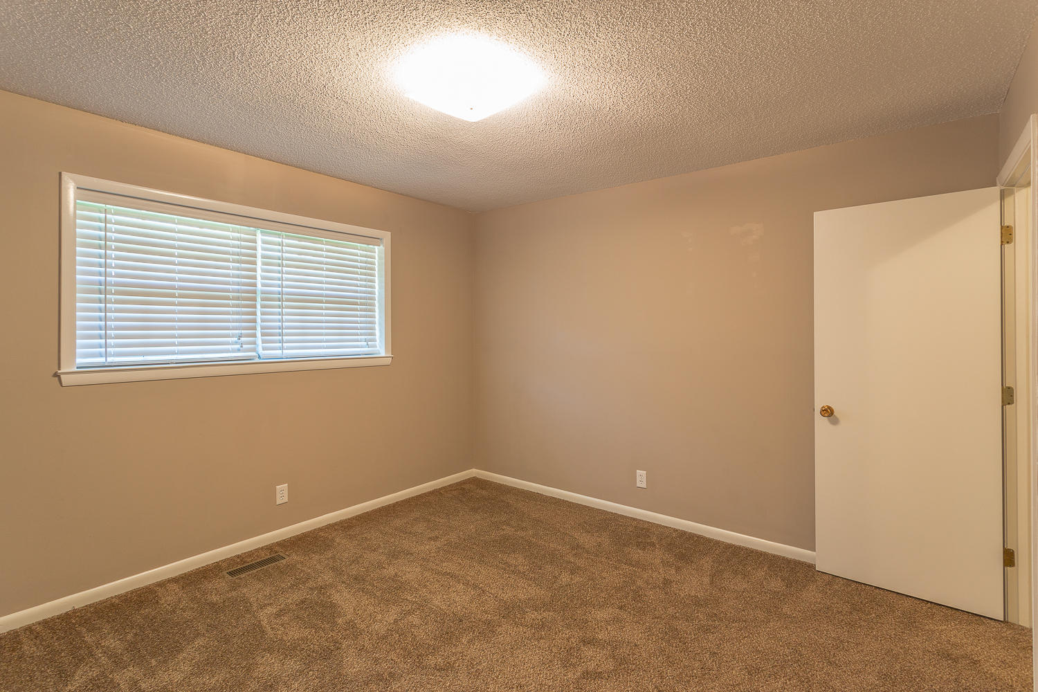 103 Forrest Park Road Dalton, GA 30721 - Photo 26 of 37 103 Forrest Park-37
