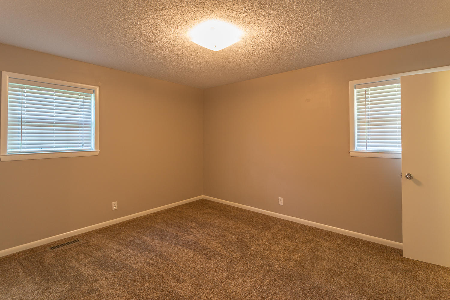 103 Forrest Park Road Dalton, GA 30721 - Photo 27 of 37 103 Forrest Park-38