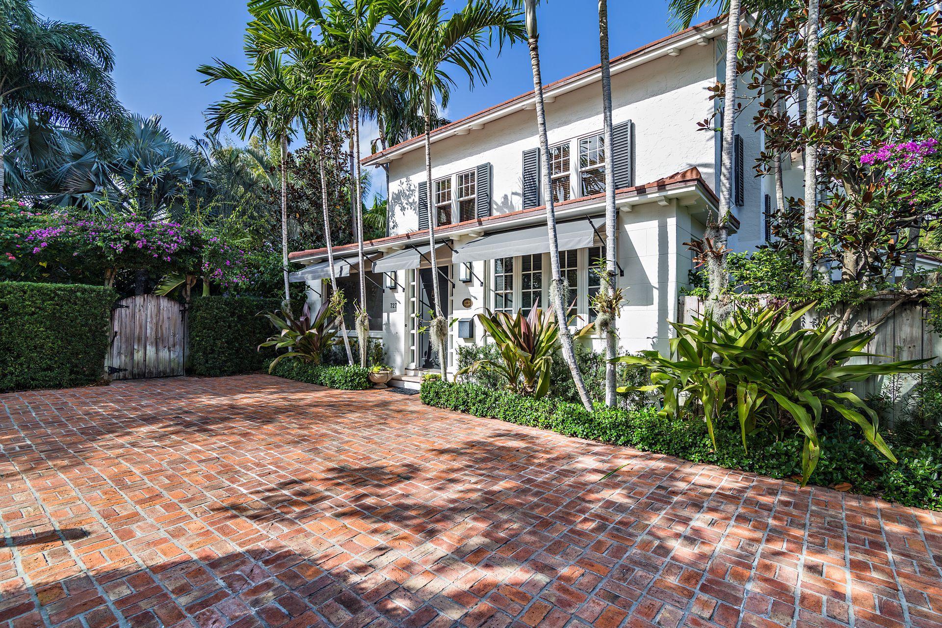 727 Sunset Road West Palm Beach, FL 33401 - Photo 3 of 75 Front