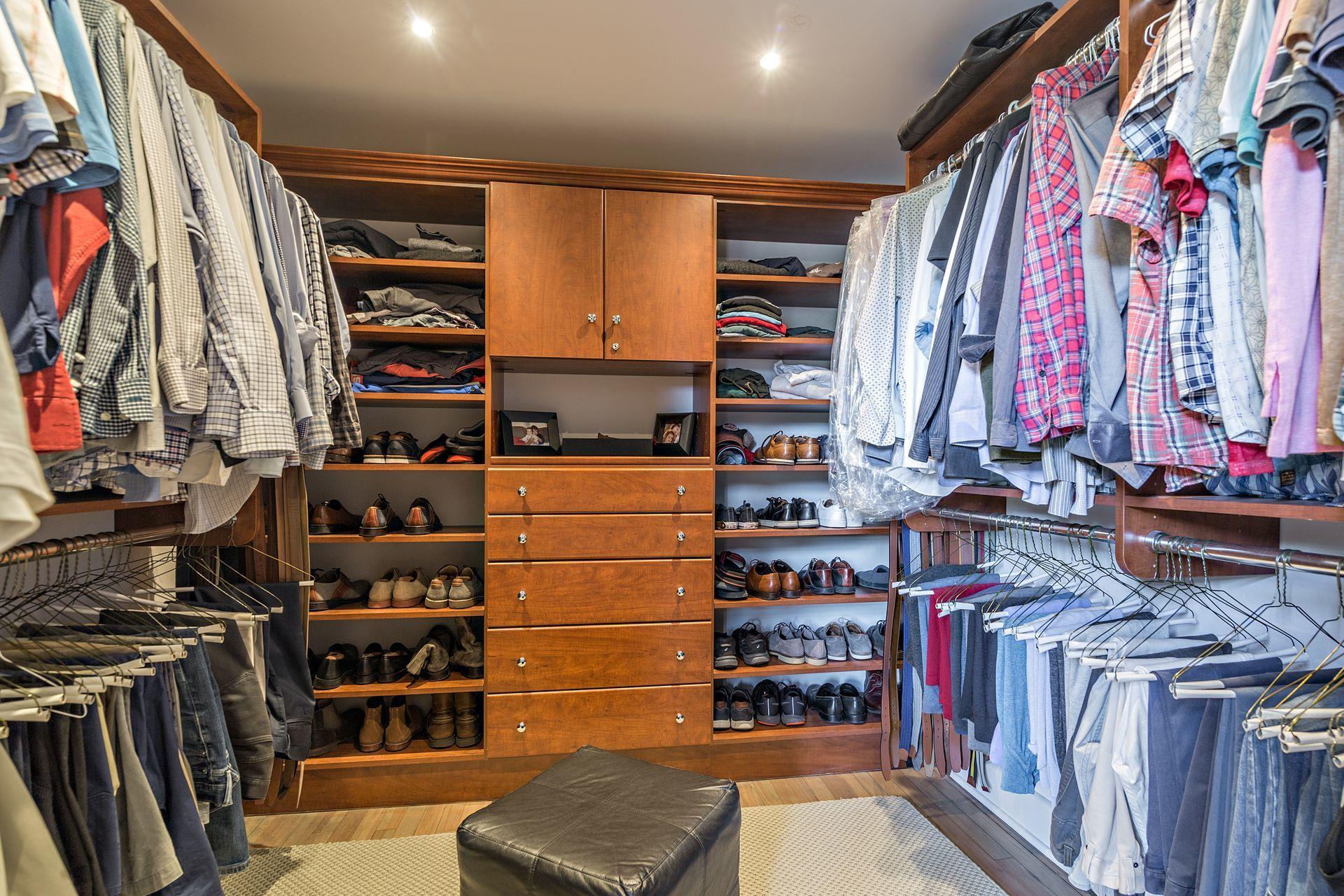 727 Sunset Road West Palm Beach, FL 33401 - Photo 31 of 75 Master walk-in Closet