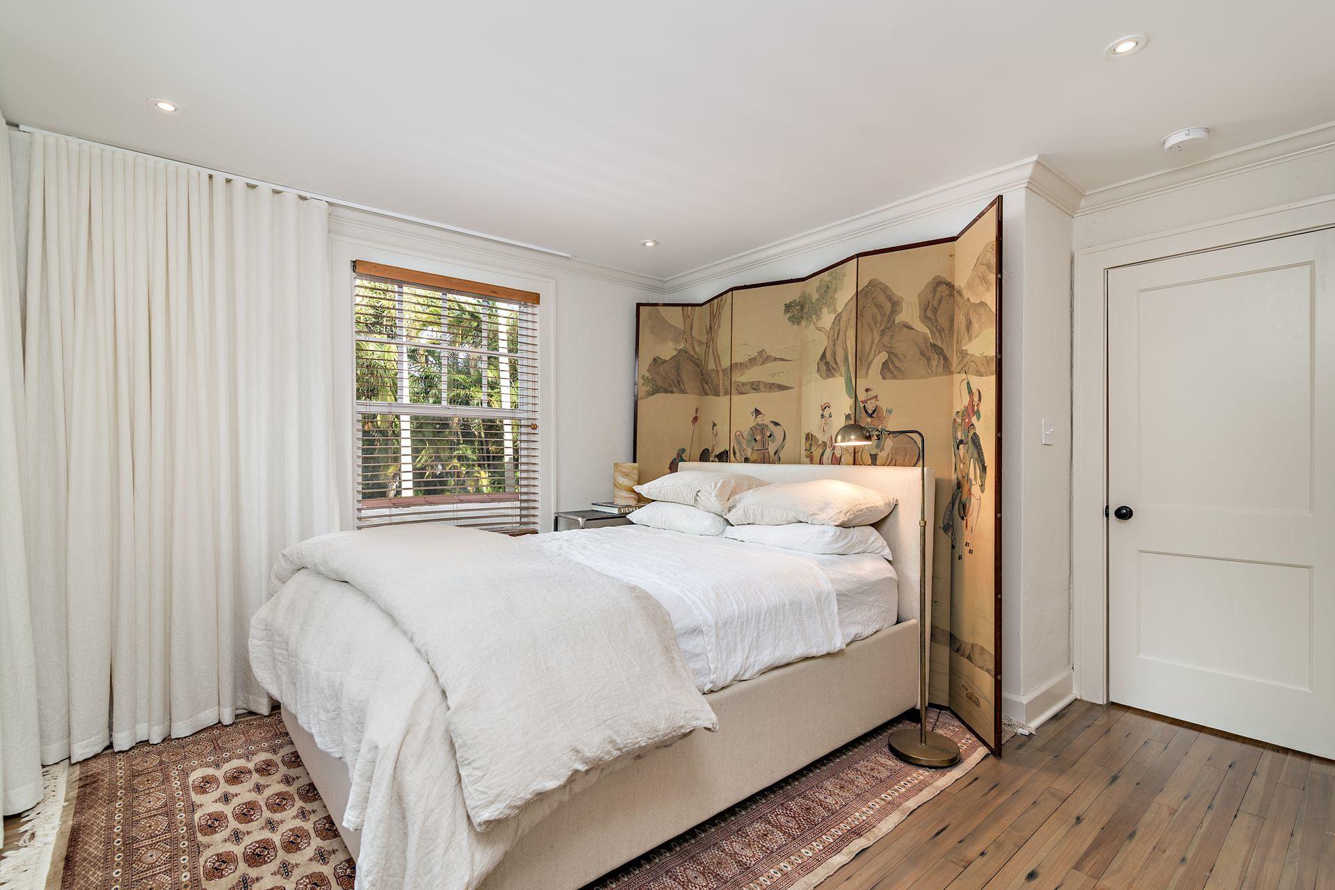 727 Sunset Road West Palm Beach, FL 33401 - Photo 35 of 75 Third Bedroom