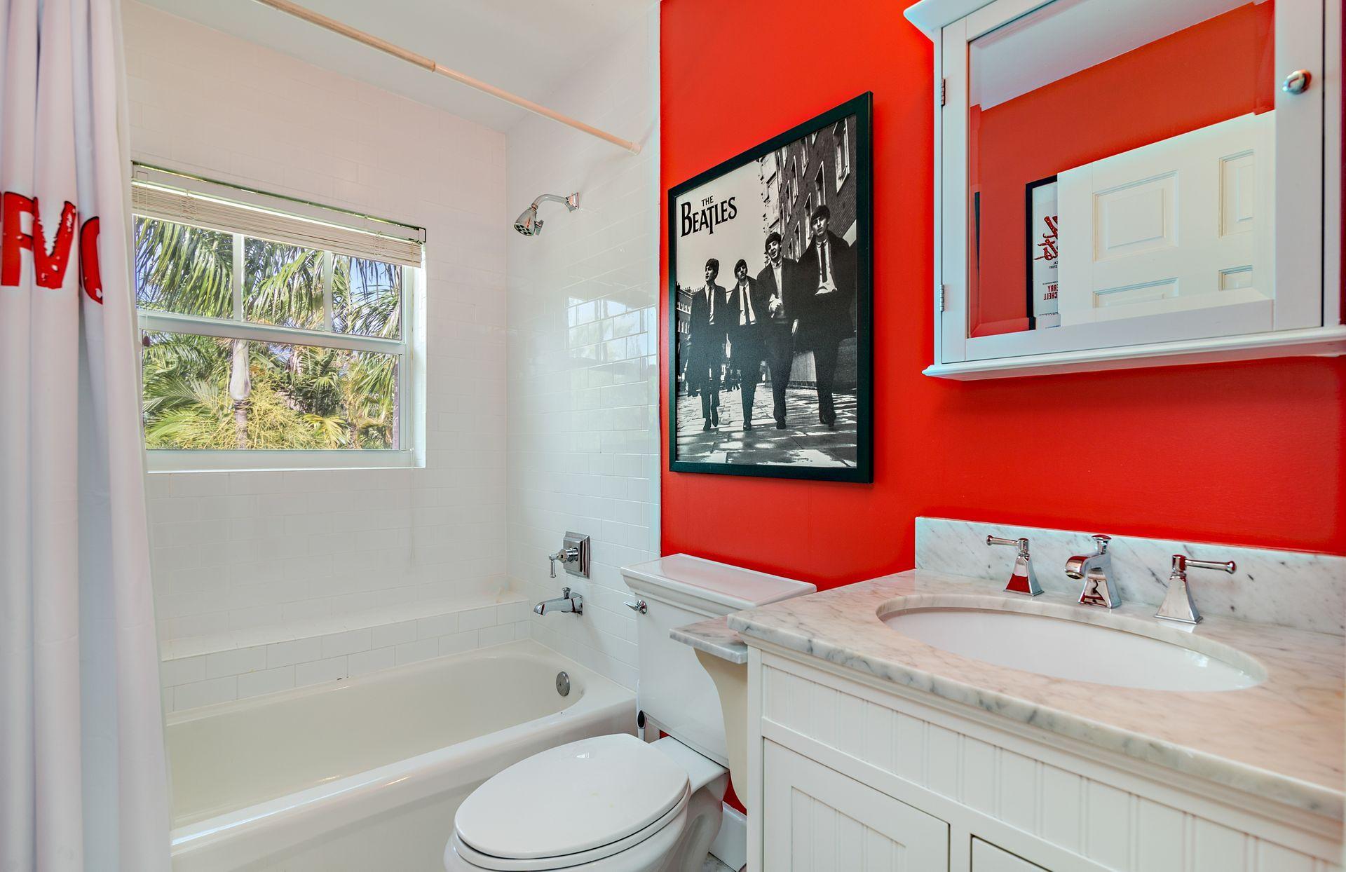 727 Sunset Road West Palm Beach, FL 33401 - Photo 38 of 75 Third Bathroom