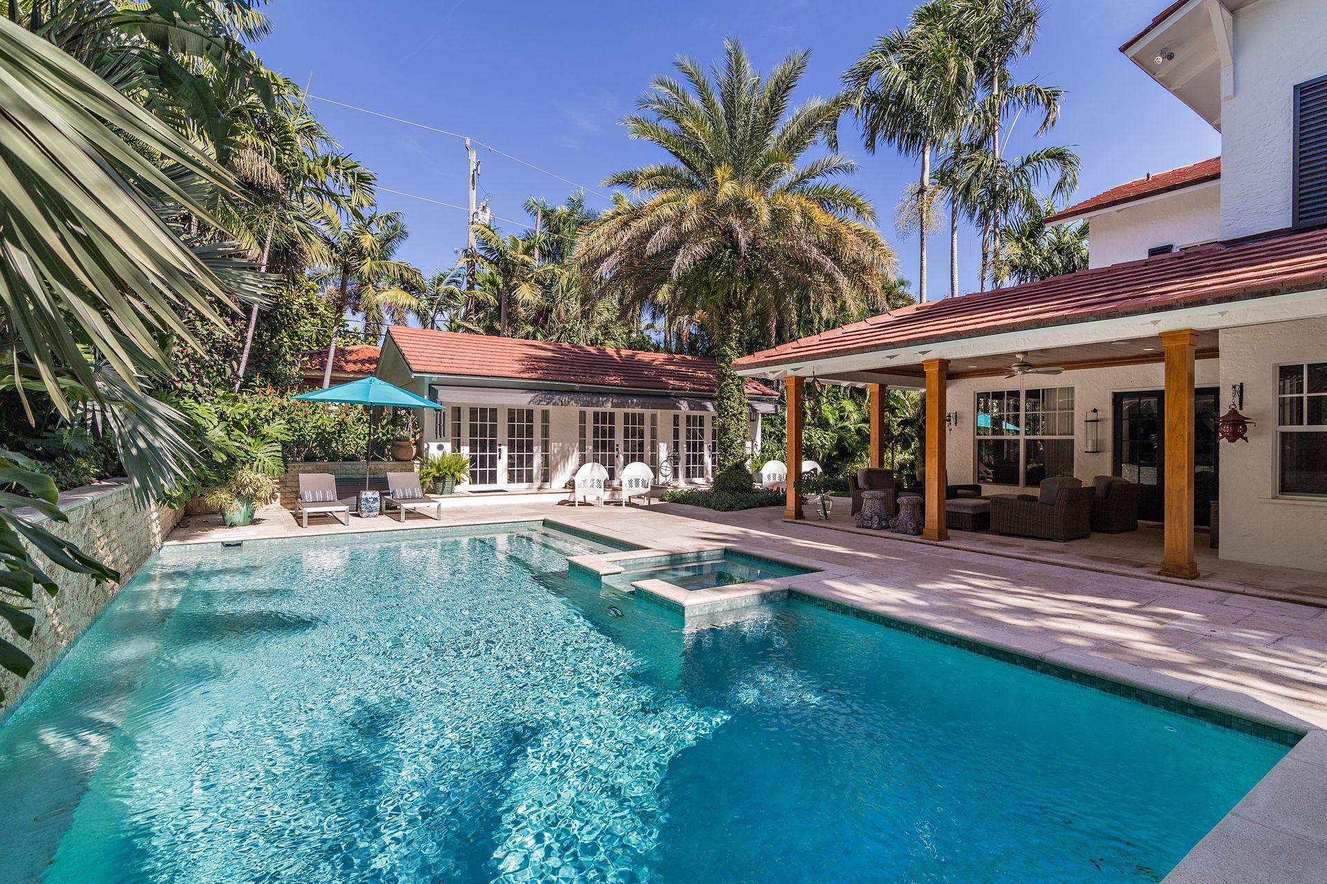 727 Sunset Road West Palm Beach, FL 33401 - Photo 52 of 75 Pool and Patio Area