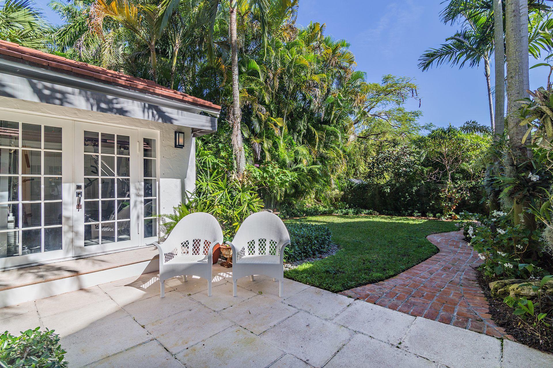 727 Sunset Road West Palm Beach, FL 33401 - Photo 56 of 75 Garden