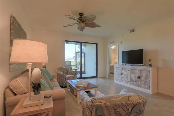 $3,000 | 5507 Palmer Circle, Unit 105, Bradenton, FL 34211