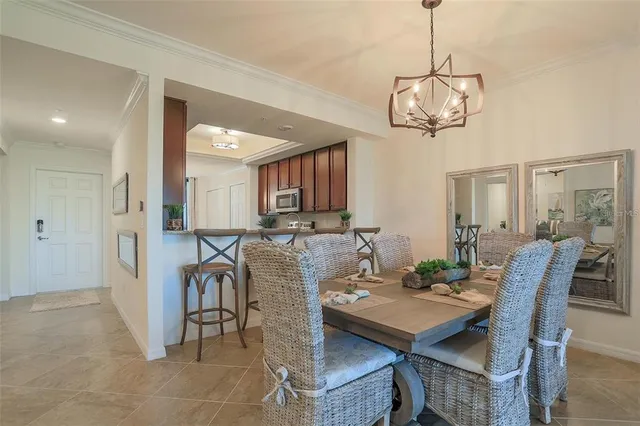 $3,000 | 5507 Palmer Circle, Unit 105, Bradenton, FL 34211