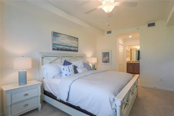 $3,000 | 5507 Palmer Circle, Unit 105, Bradenton, FL 34211