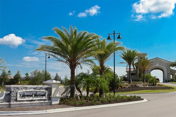 $3,000 | 5507 Palmer Circle, Unit 105, Bradenton, FL 34211