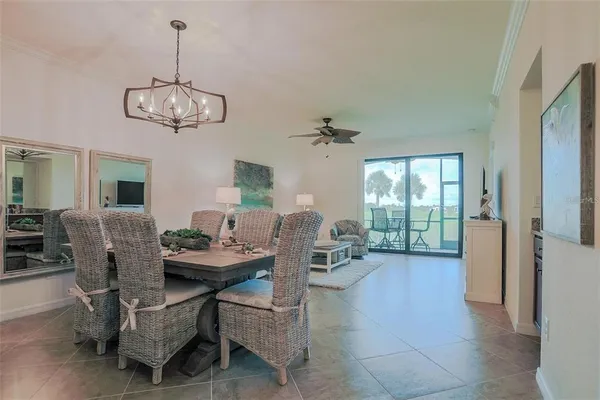 $3,000 | 5507 Palmer Circle, Unit 105, Bradenton, FL 34211