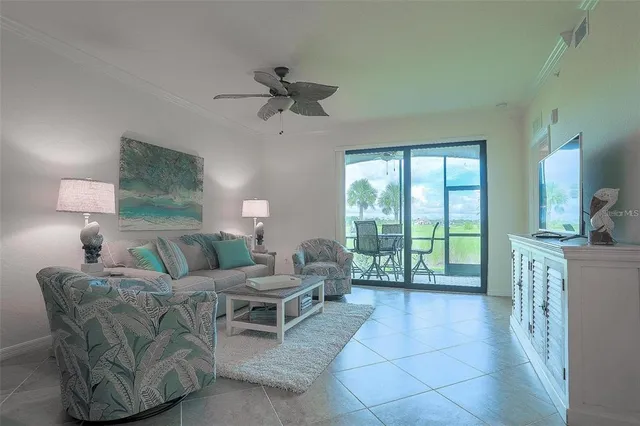 $3,000 | 5507 Palmer Circle, Unit 105, Bradenton, FL 34211