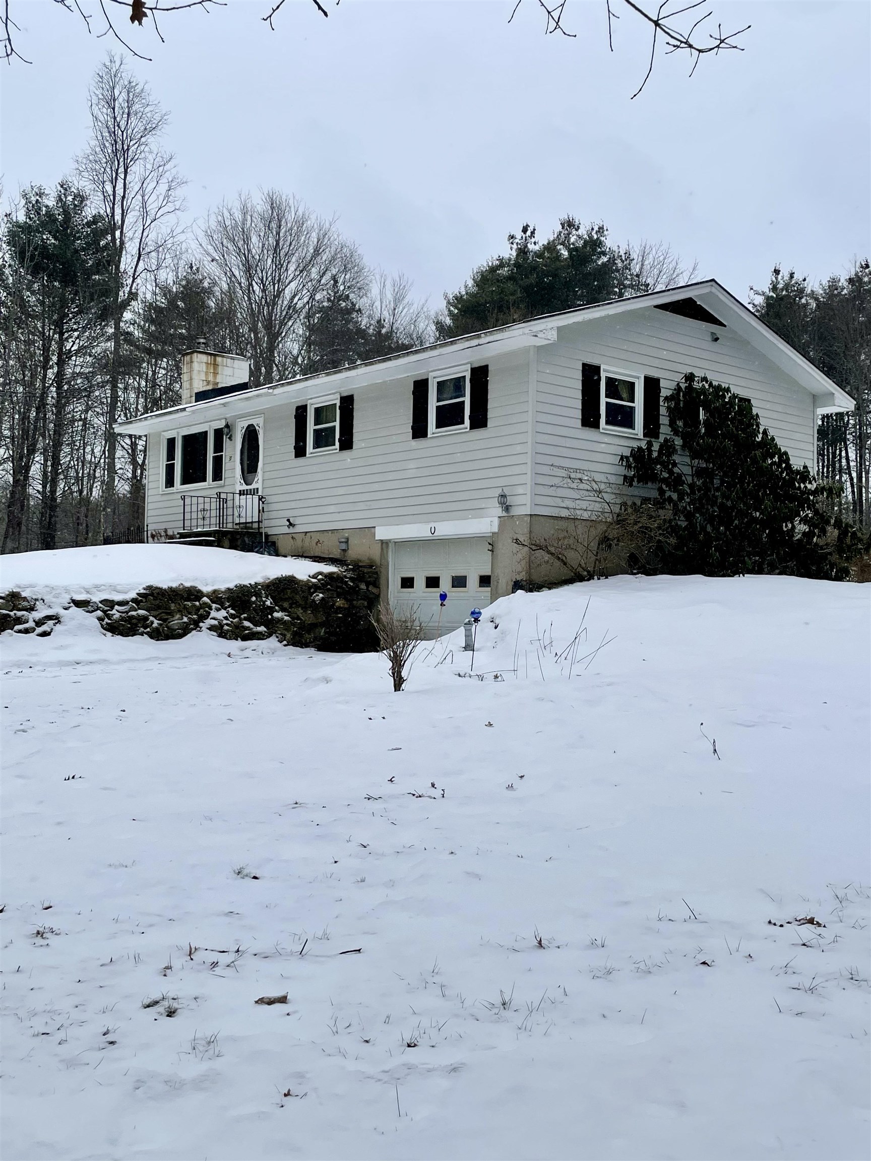 35 Bishop Road Belmont, NH 03220 - Photo 1 of 18 Gallery Image 1