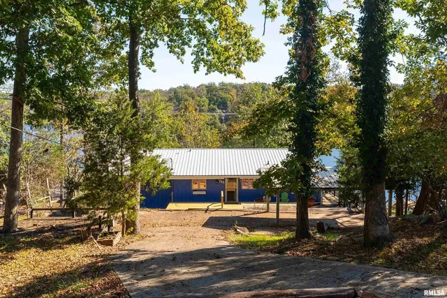 $220,000 | 755 Lake Shore Drive, Goreville, IL 62939