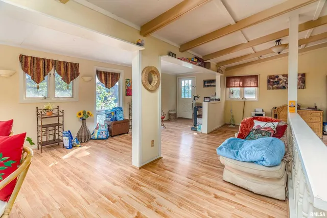 $220,000 | 755 Lake Shore Drive, Goreville, IL 62939