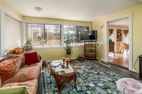 $190,000 | 755 Lake Shore Drive, Goreville, IL 62939