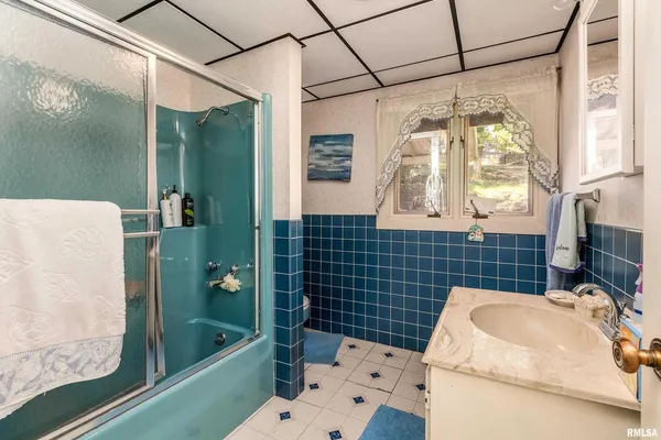 $190,000 | 755 Lake Shore Drive, Goreville, IL 62939
