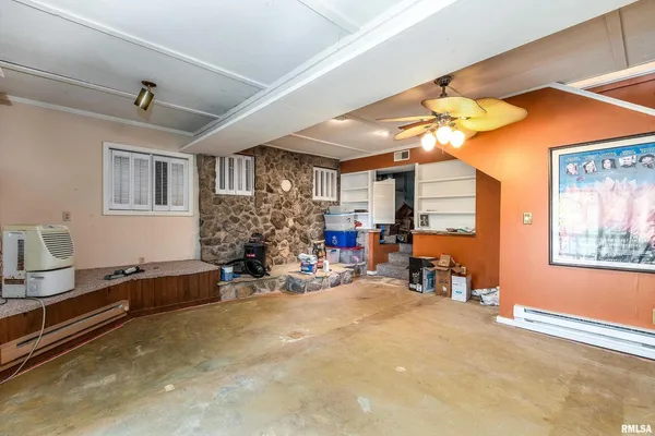 $190,000 | 755 Lake Shore Drive, Goreville, IL 62939