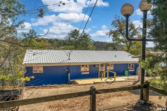 $220,000 | 755 Lake Shore Drive, Goreville, IL 62939