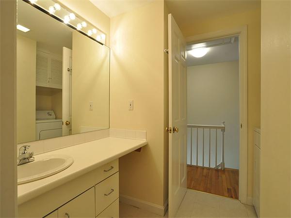 54 Jericho Road, Unit 54 Weston, MA 02493 - Photo 14 of 15