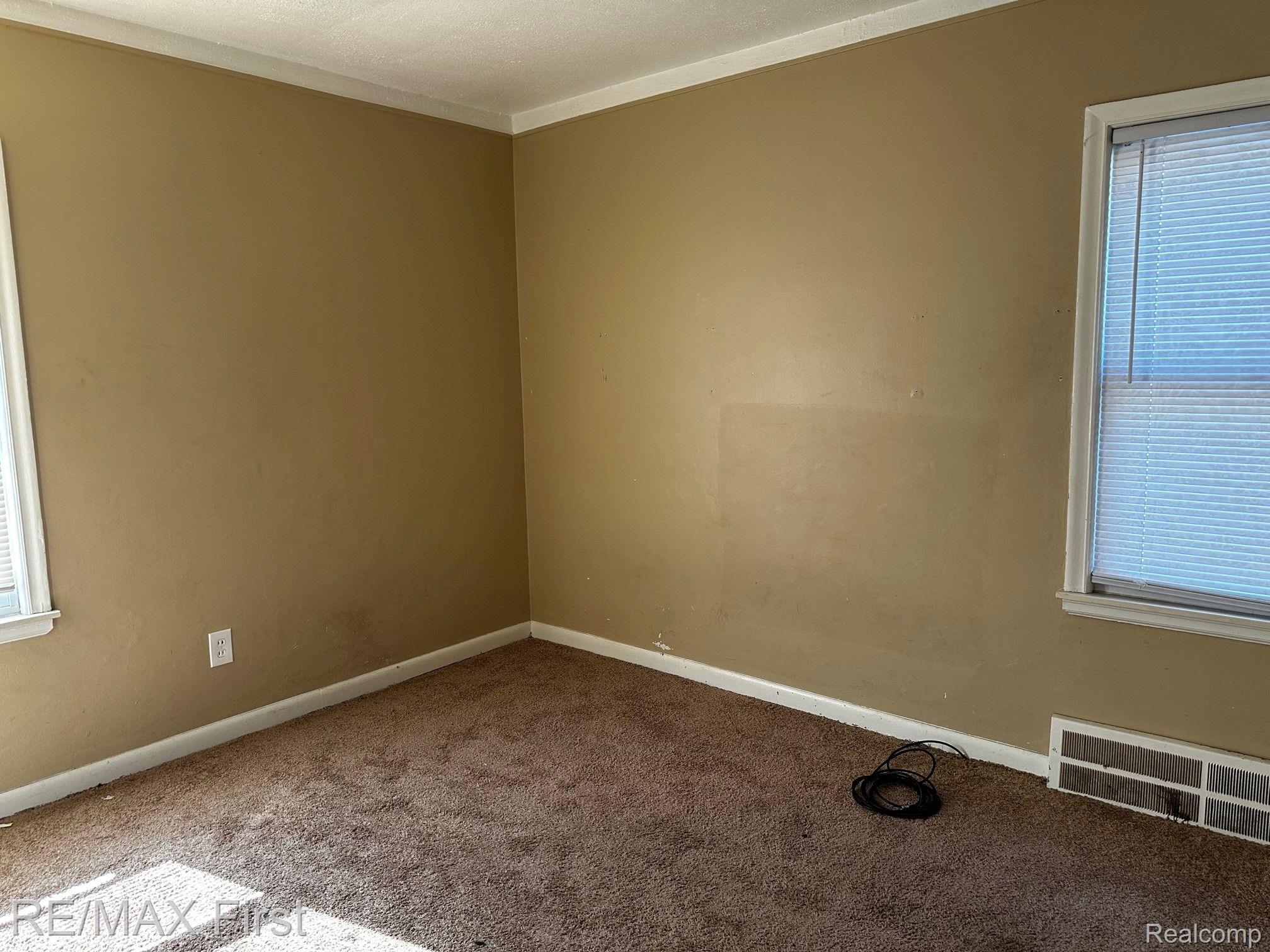 23031 Roxana Avenue Eastpointe, MI 48021 - Photo 12 of 12 Gallery Image 12