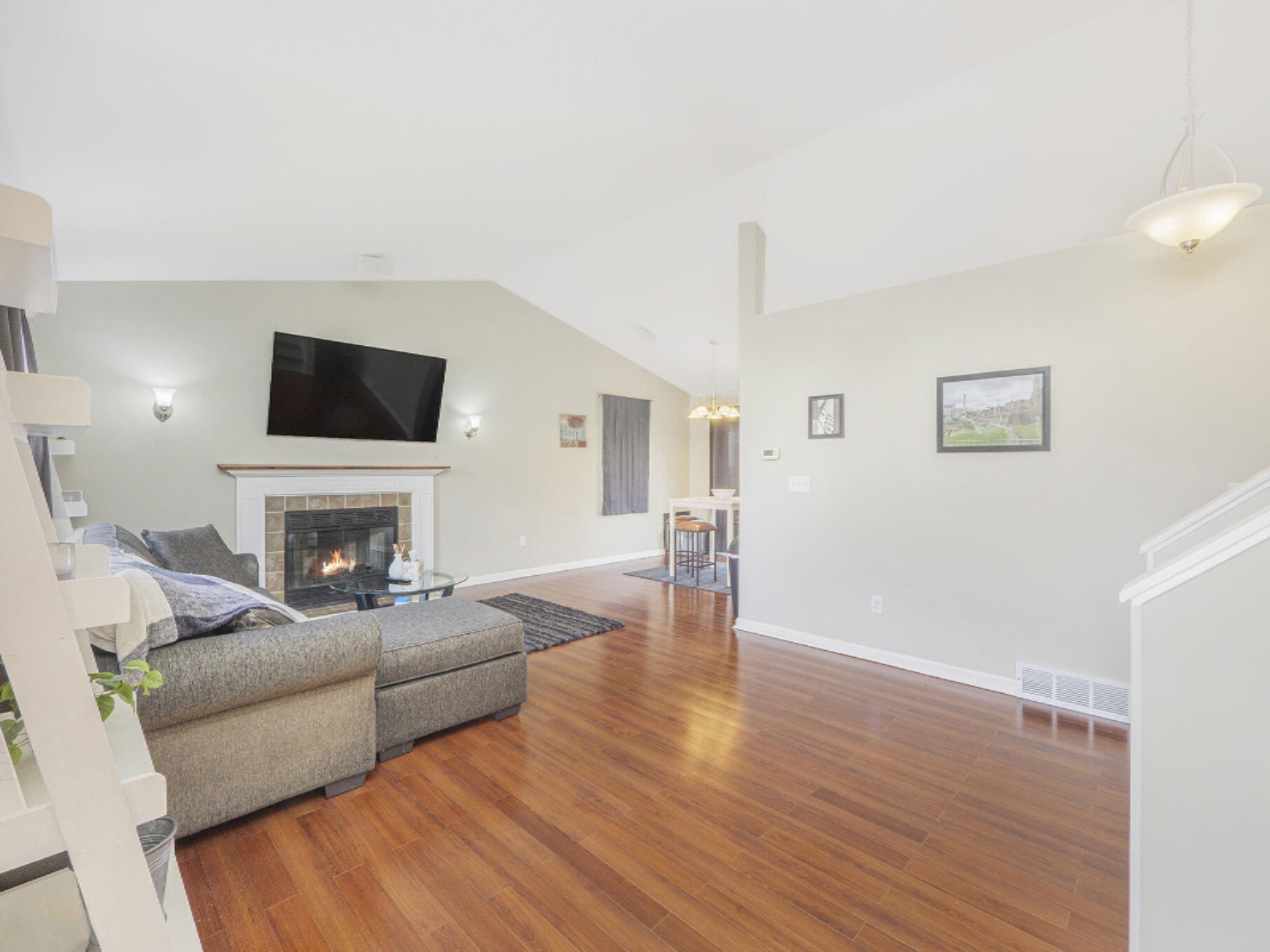 229 Country Club Road Holland, MI 49423 - Photo 8 of 25 Main Level Living Room