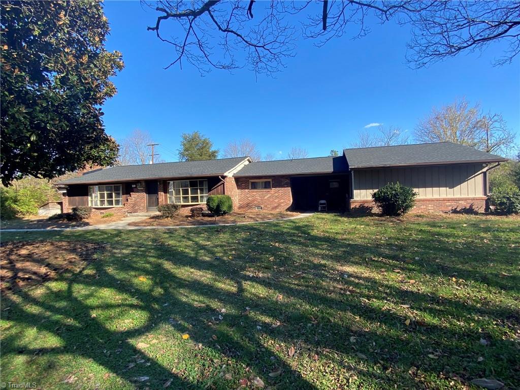 7549 Sunnyvale Drive High Point, NC 27265 - Photo 2 of 26