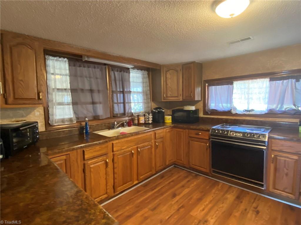 7549 Sunnyvale Drive High Point, NC 27265 - Photo 14 of 26