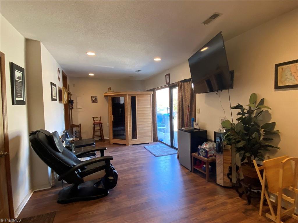 7549 Sunnyvale Drive High Point, NC 27265 - Photo 16 of 26