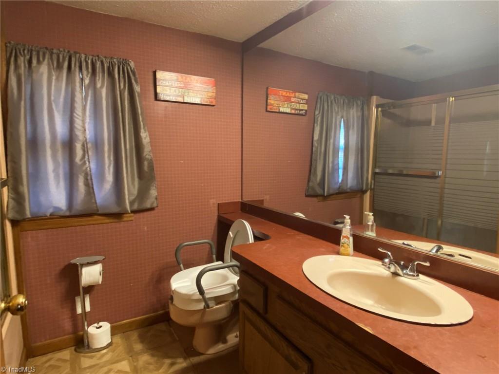 7549 Sunnyvale Drive High Point, NC 27265 - Photo 18 of 26