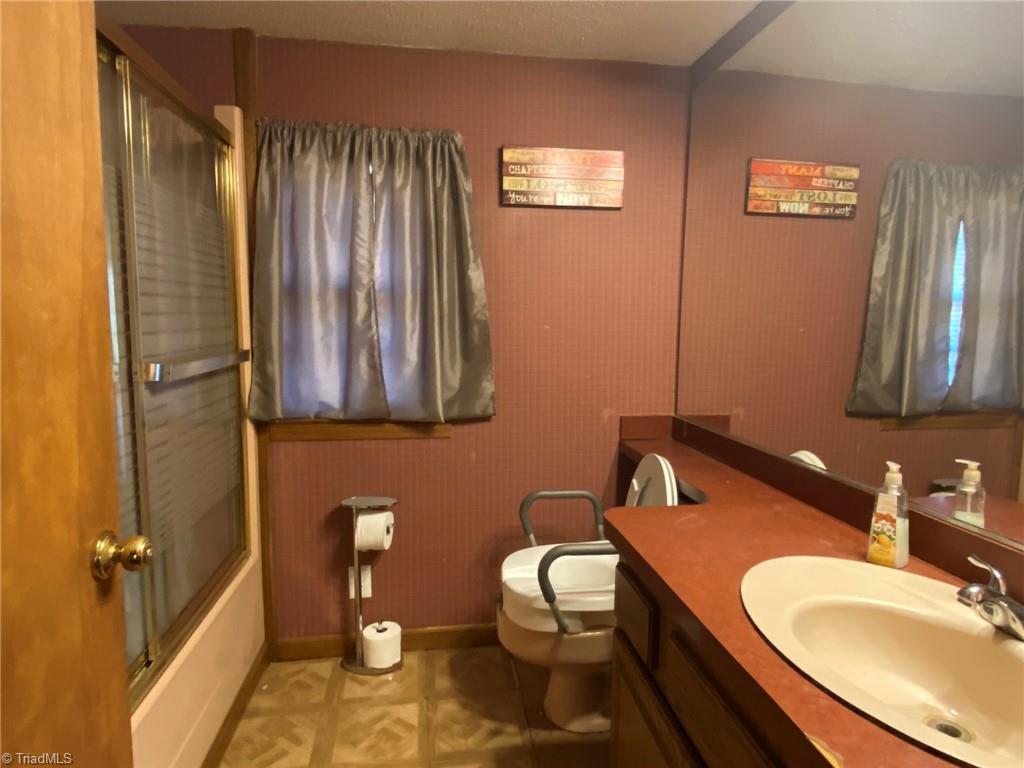 7549 Sunnyvale Drive High Point, NC 27265 - Photo 19 of 26