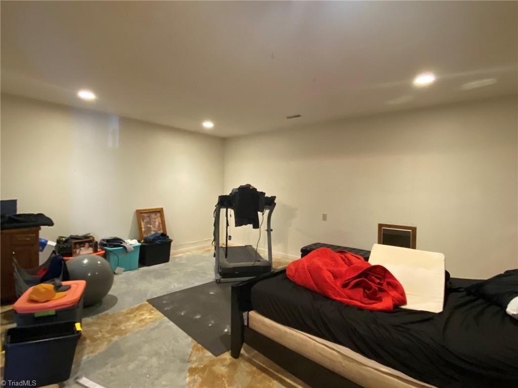 7549 Sunnyvale Drive High Point, NC 27265 - Photo 25 of 26