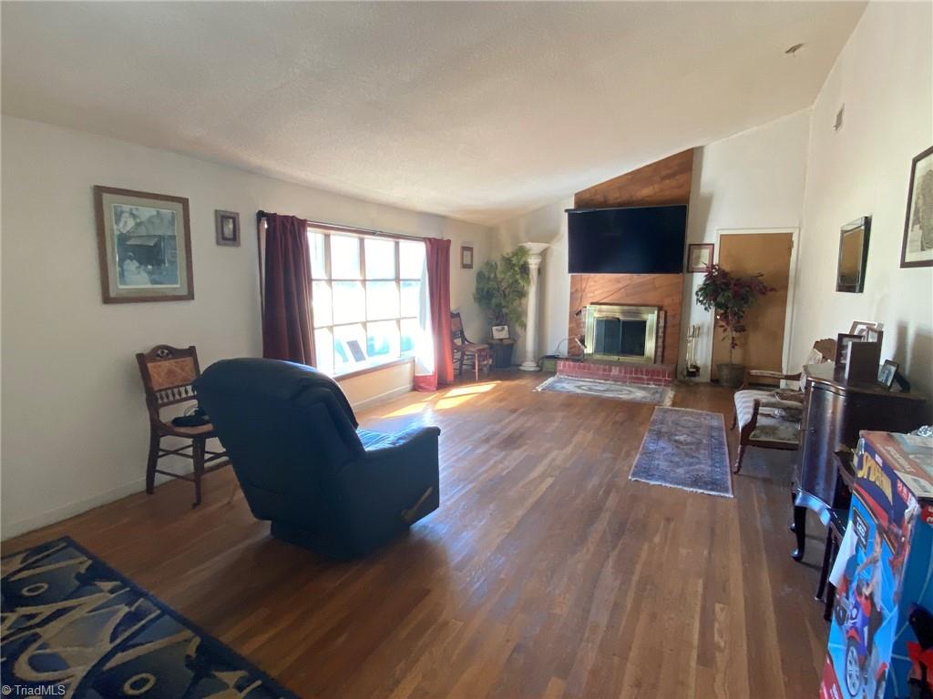 7549 Sunnyvale Drive High Point, NC 27265 - Photo 10 of 26