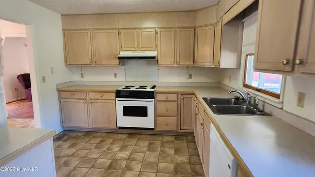 $425,000 | 2695 Highway 70, Beaufort, NC 28516