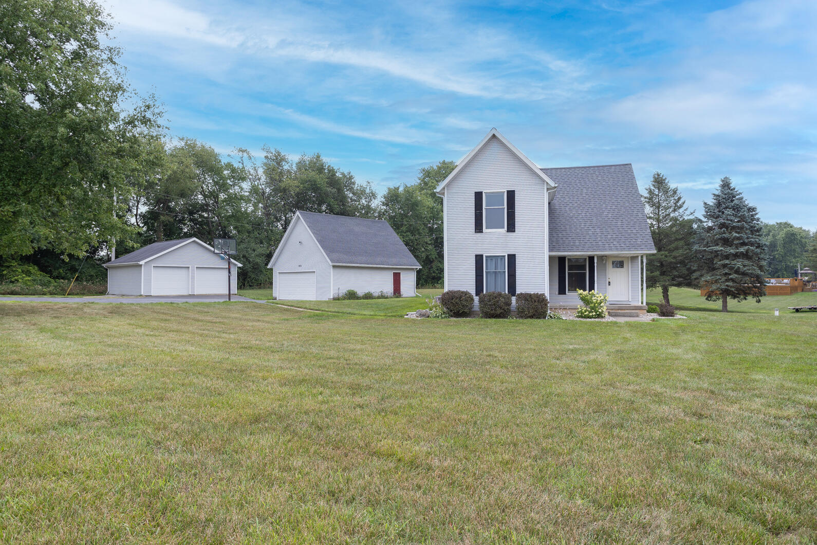 9951 McCain Road Parma, MI 49269 - Photo 1 of 37 0N0A0318-Edit