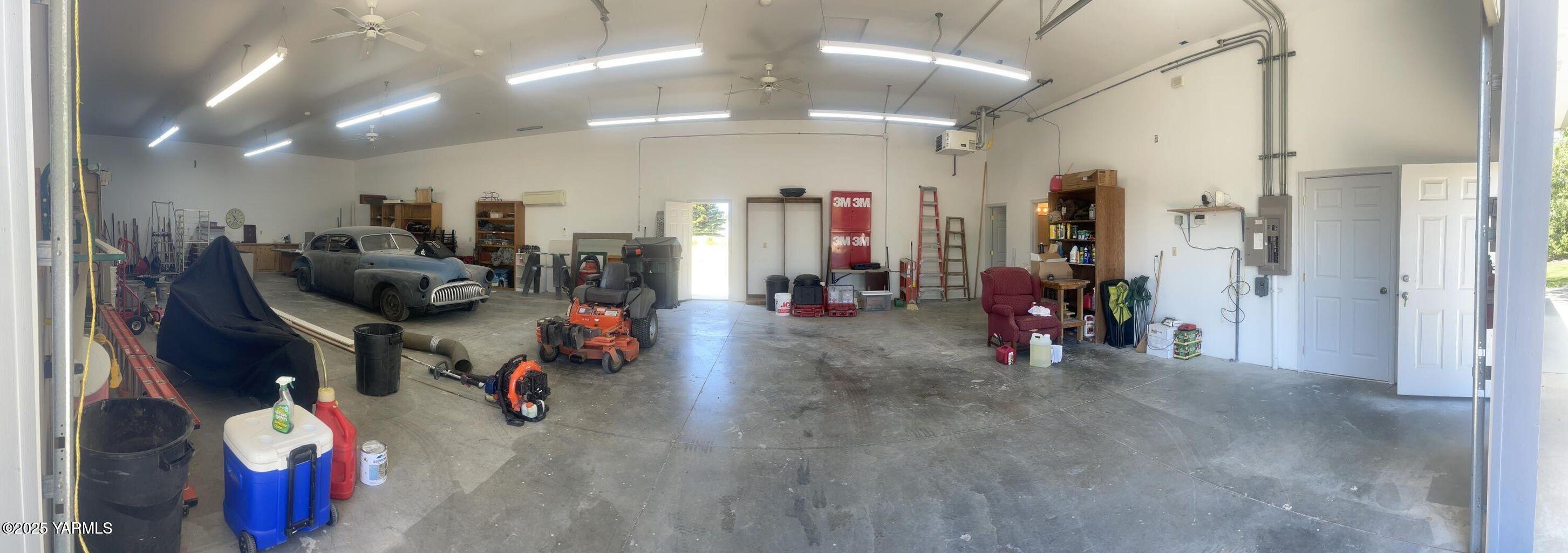 15783 Fisk Road Yakima, WA 98908 - Photo 56 of 61 a view of a room with gym equipment