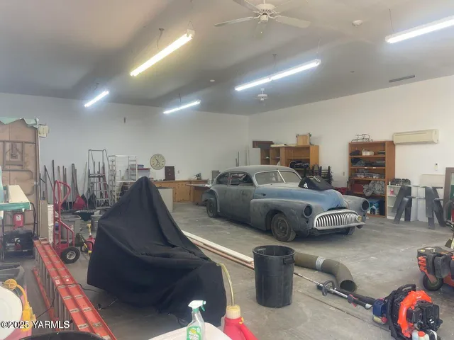 $1,490,000 | 15783 Fisk Road, Yakima, WA 98908