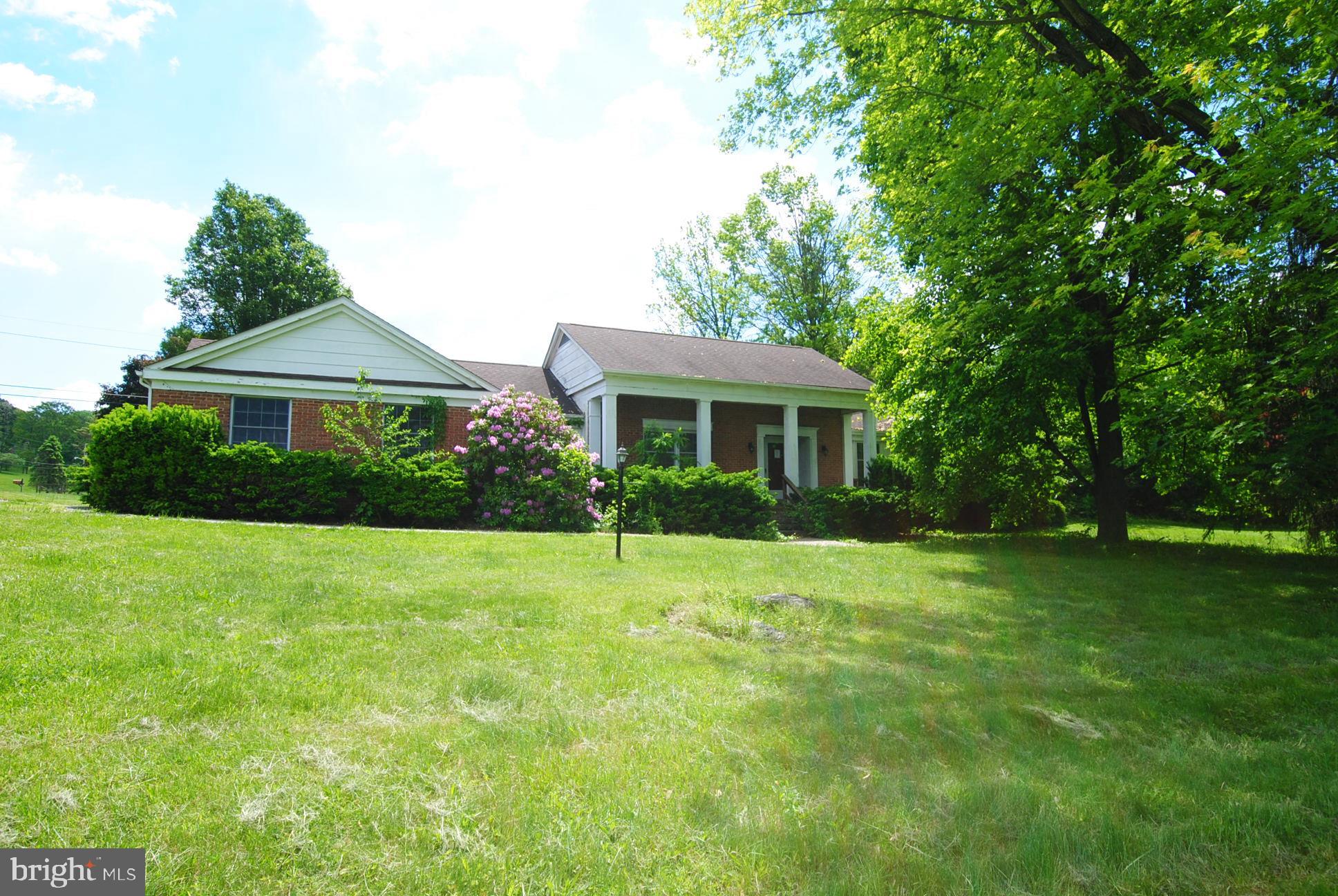2247 Jones Road Winchester, VA 22602 - Photo 2 of 15 Front with large front yard
