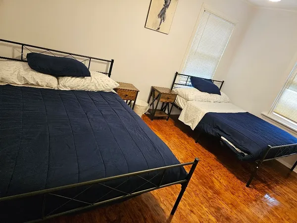 $2,200 | 206 North Morgan Avenue, Wheaton, IL 60187