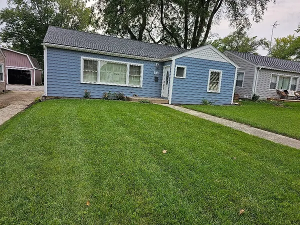 $2,200 | 206 North Morgan Avenue, Wheaton, IL 60187