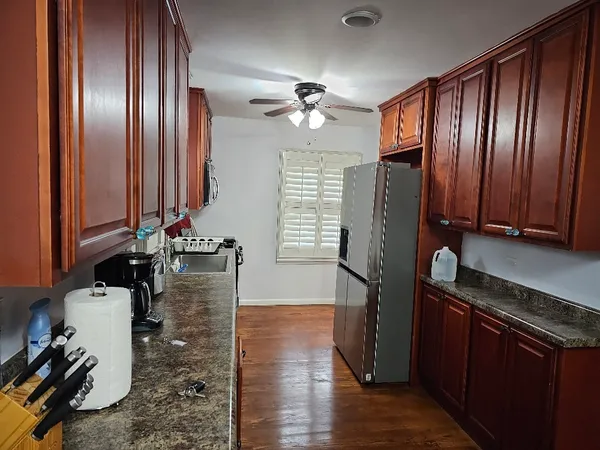 $2,200 | 206 North Morgan Avenue, Wheaton, IL 60187