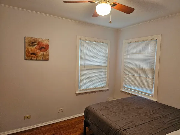 $2,200 | 206 North Morgan Avenue, Wheaton, IL 60187