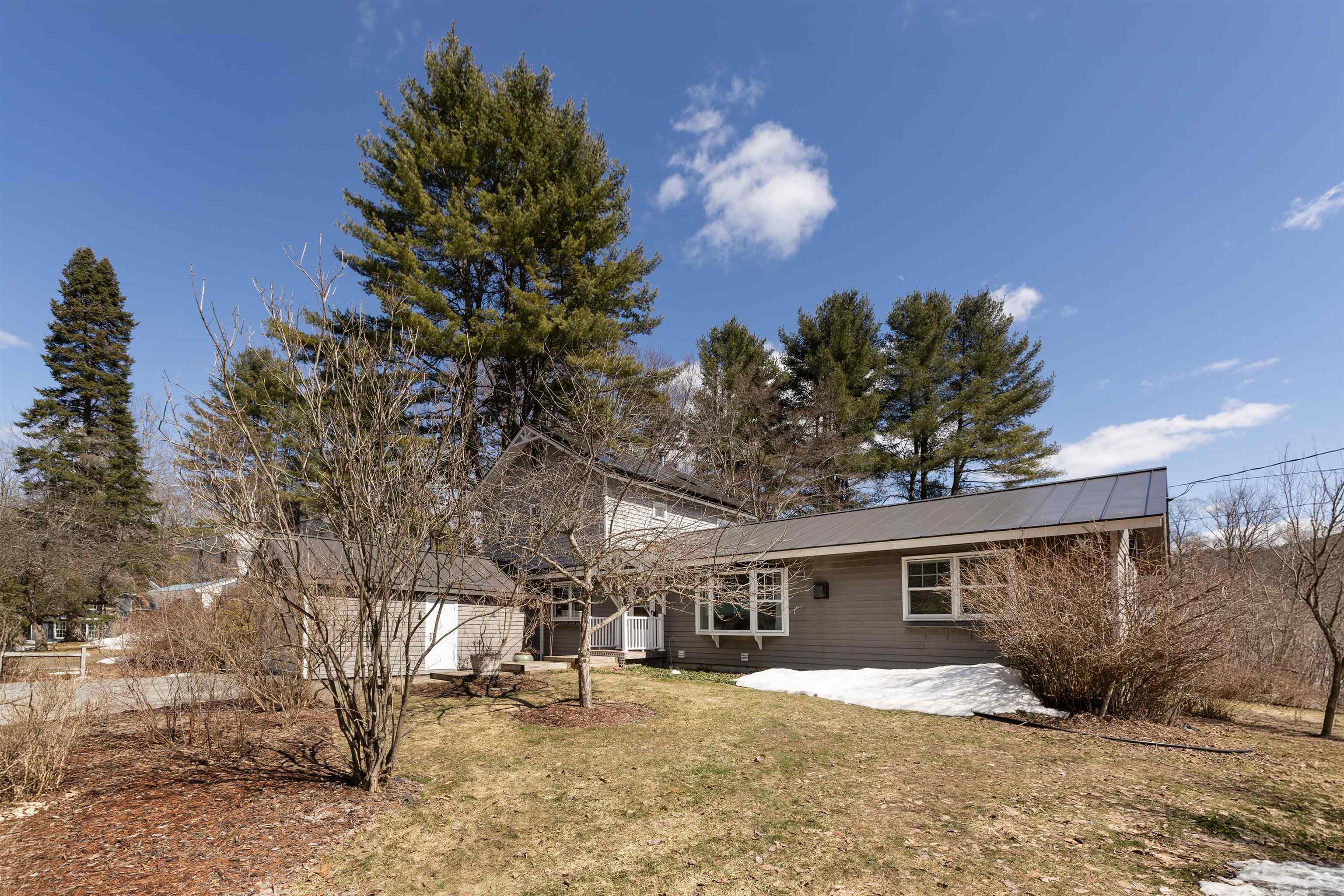 82 Huntley Street Norwich, VT 05055 - Photo 1 of 60