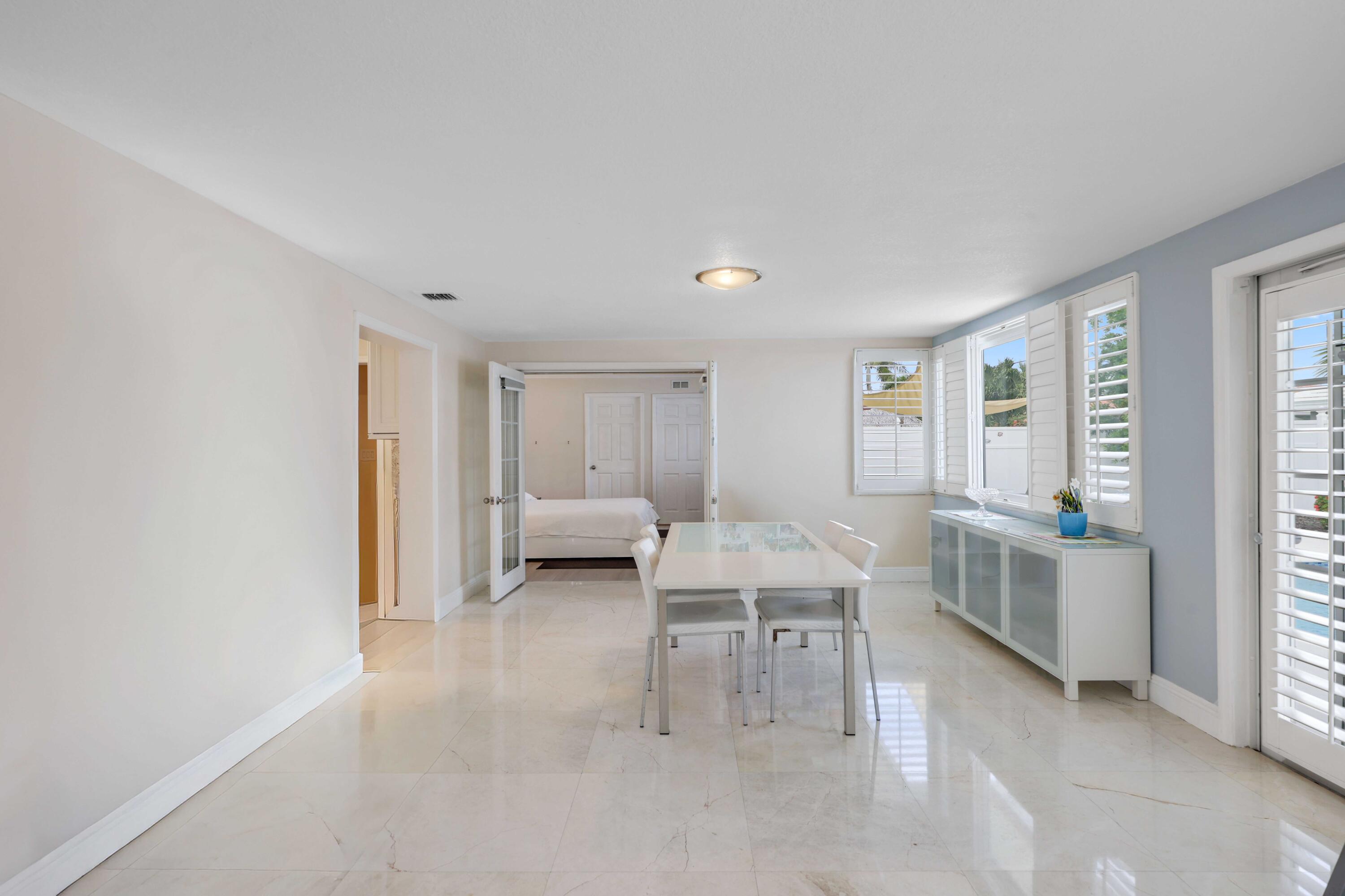 4220 Northeast 26th Terrace Lighthouse Point, FL 33064 - Photo 15 of 30 4220 NE 26th Terrace - 20