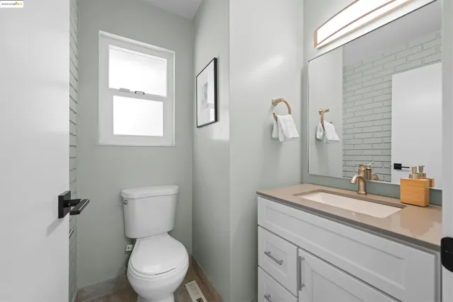 $1,198,000 | 7796 Surrey Lane, Oakland, CA 94605