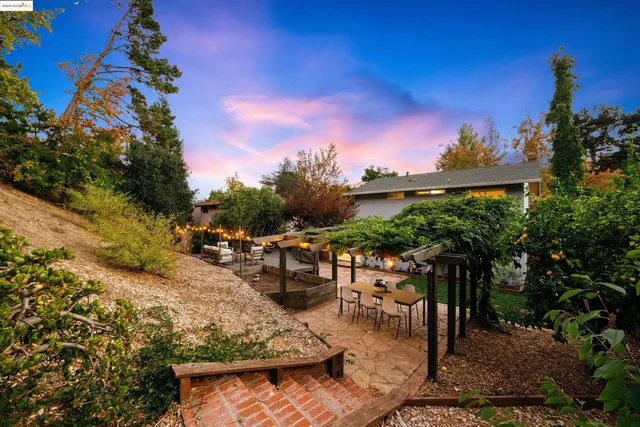 $1,198,000 | 7796 Surrey Lane, Oakland, CA 94605