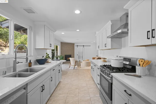 $1,198,000 | 7796 Surrey Lane, Oakland, CA 94605