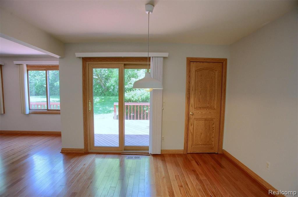 2403 Rochelle Park Drive Rochester Hills, MI 48309 - Photo 14 of 30