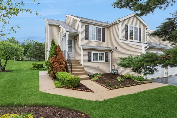 $289,500 | 2134 Northwind Circle, Schaumburg, IL 60169