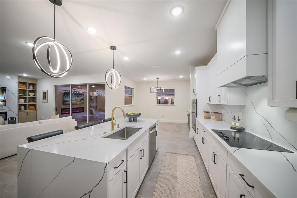 4339 Silo Prt Court Lakewood Ranch, FL 34211 - Photo 3 of 40