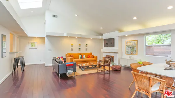 $9,900 | 2413 McKinley Avenue, Venice, CA 90291