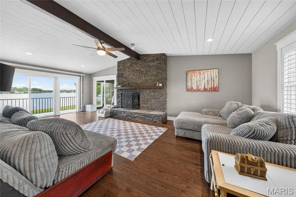 $725,000 | 8 Guyenne Drive, Lake St. Louis, MO 63367